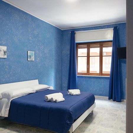 Domus Aurea Relax Room Salerno Eksteriør billede