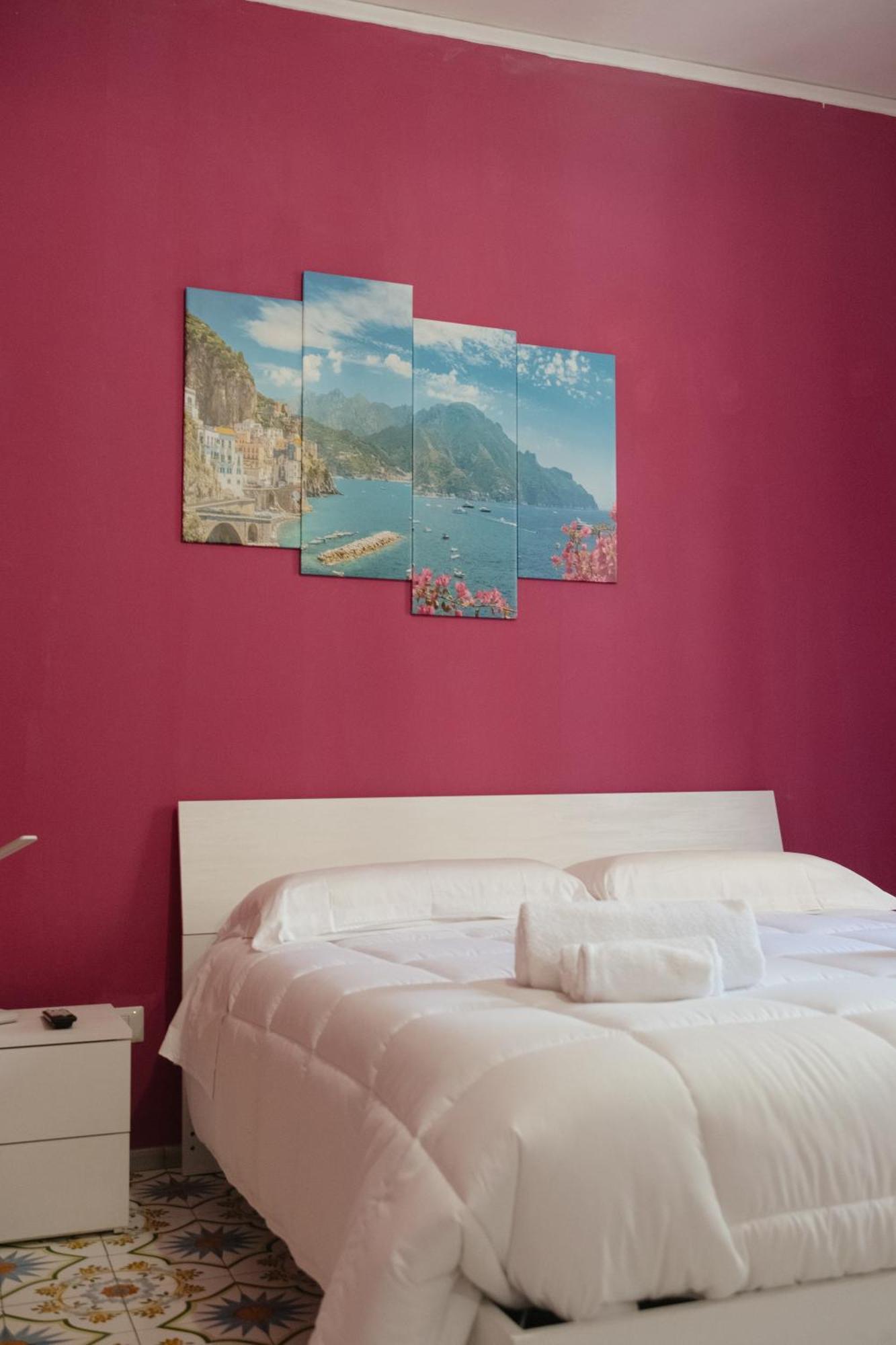 Domus Aurea Relax Room Salerno Eksteriør billede